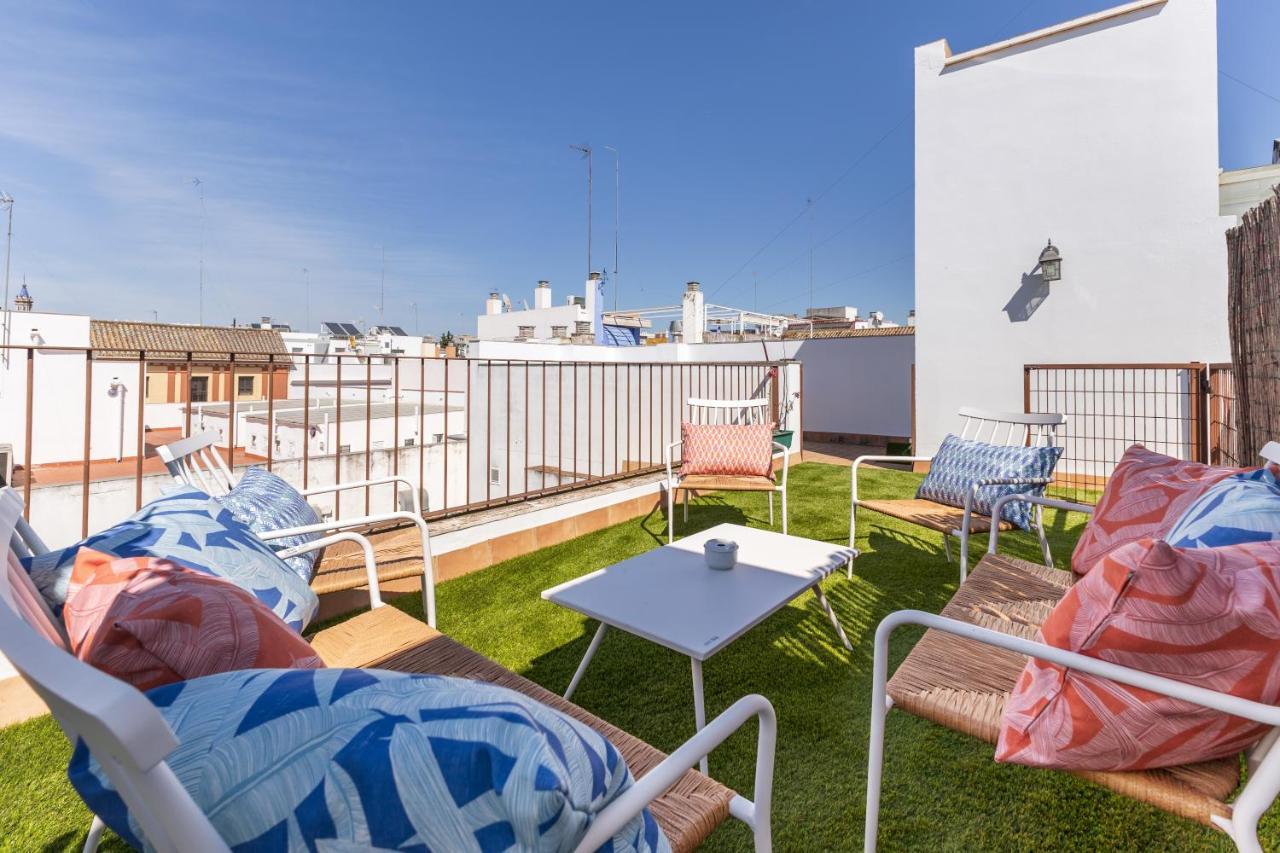 Tentudia Charming Apartments With Private Roof-Top Or Patio In San Bernardo By Ocityzen セビリア エクステリア 写真