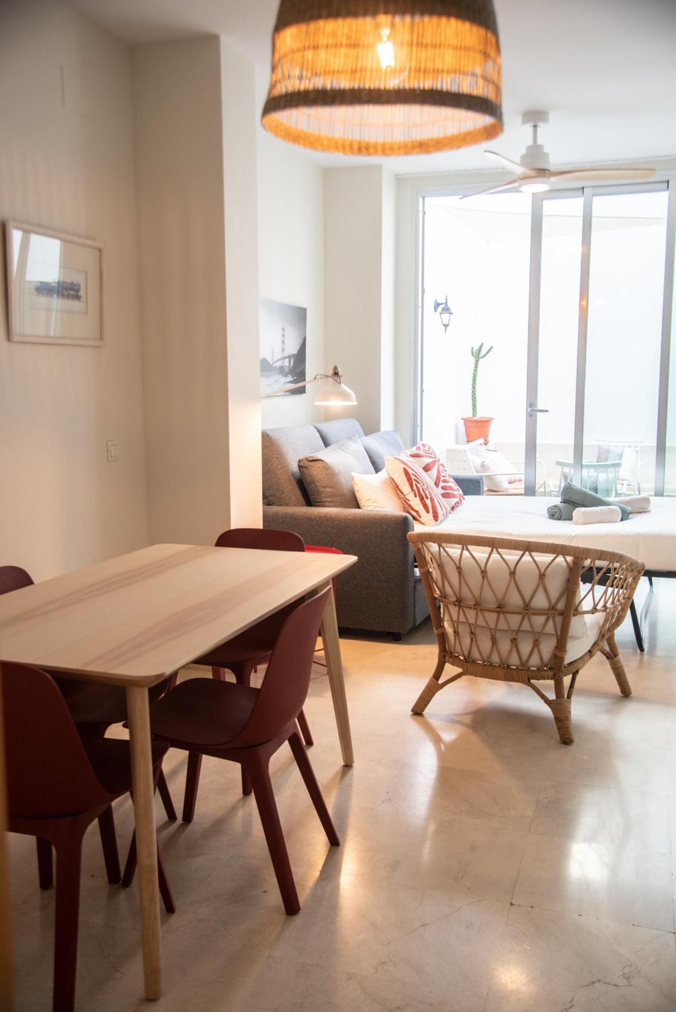 Tentudia Charming Apartments With Private Roof-Top Or Patio In San Bernardo By Ocityzen セビリア エクステリア 写真