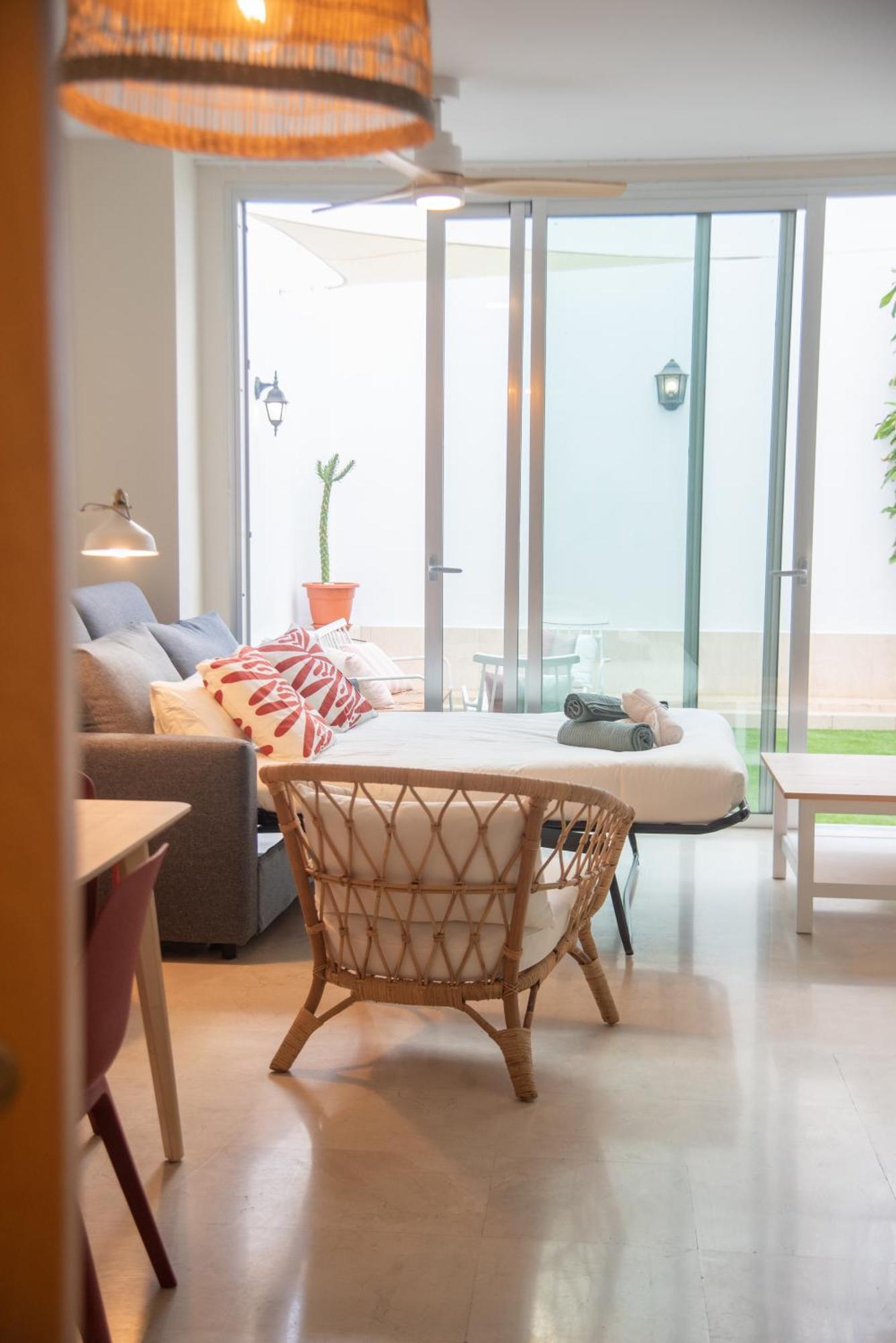 Tentudia Charming Apartments With Private Roof-Top Or Patio In San Bernardo By Ocityzen セビリア エクステリア 写真