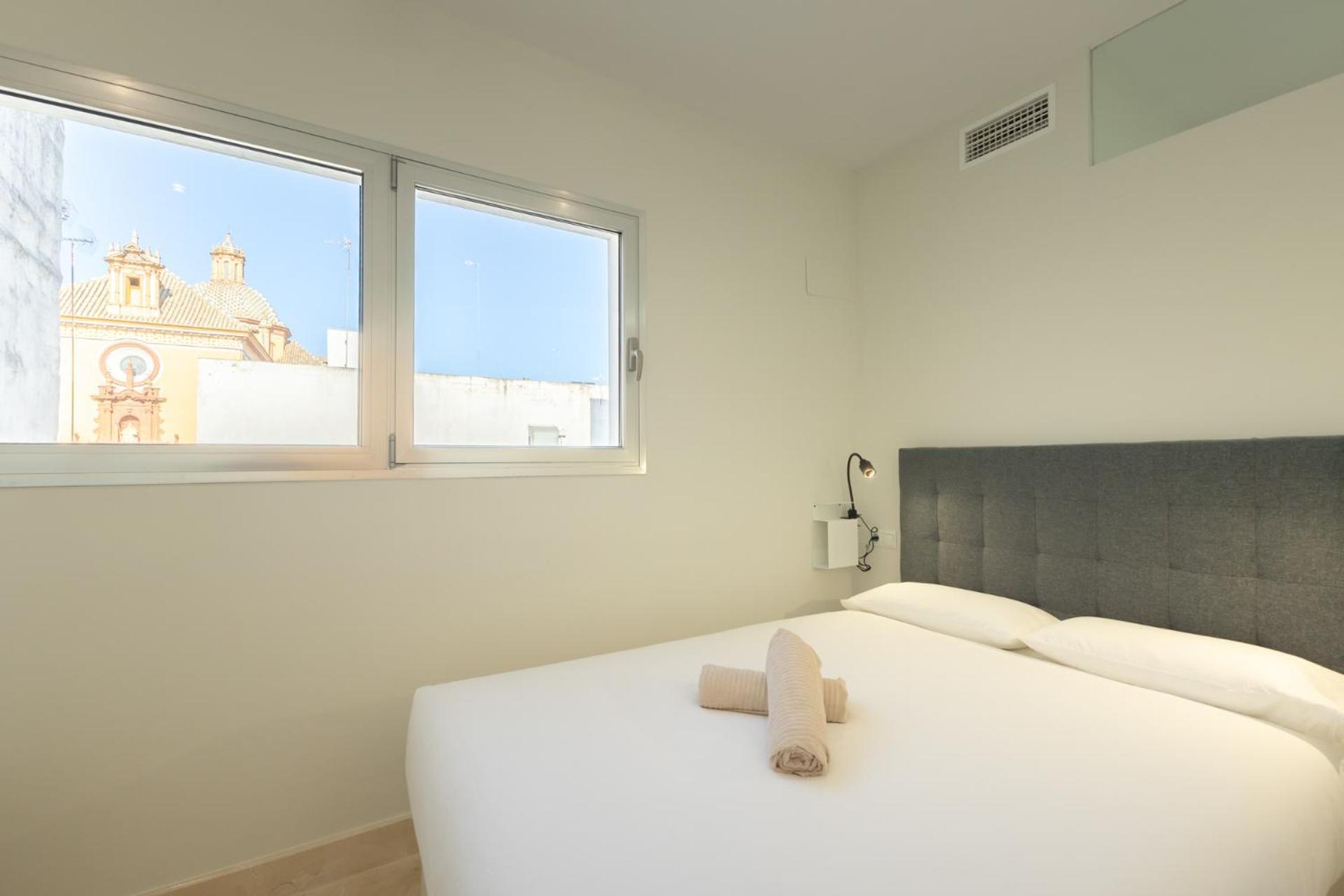 Tentudia Charming Apartments With Private Roof-Top Or Patio In San Bernardo By Ocityzen セビリア エクステリア 写真